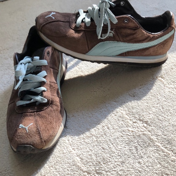 brown puma shoes